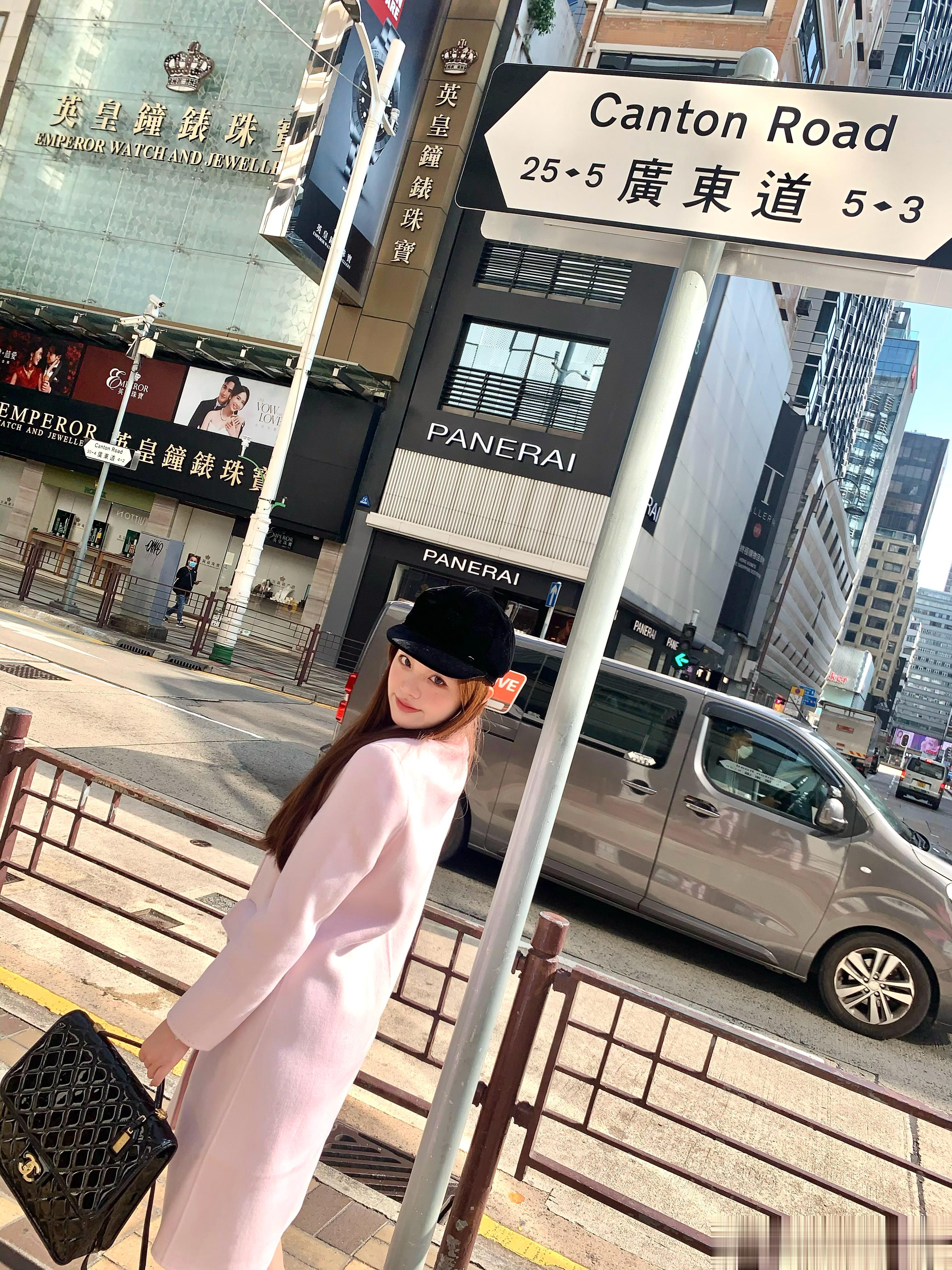 少女殺手🐈‍⬛✨ ​​​