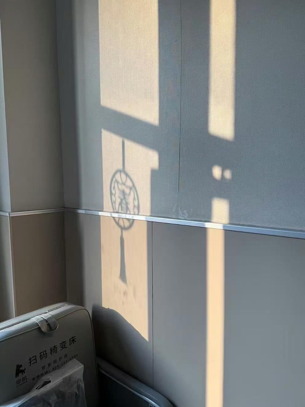 没有人会把你变得越来越好，你越来越好的原因，从来都是因为你不断反思，和一次又一次