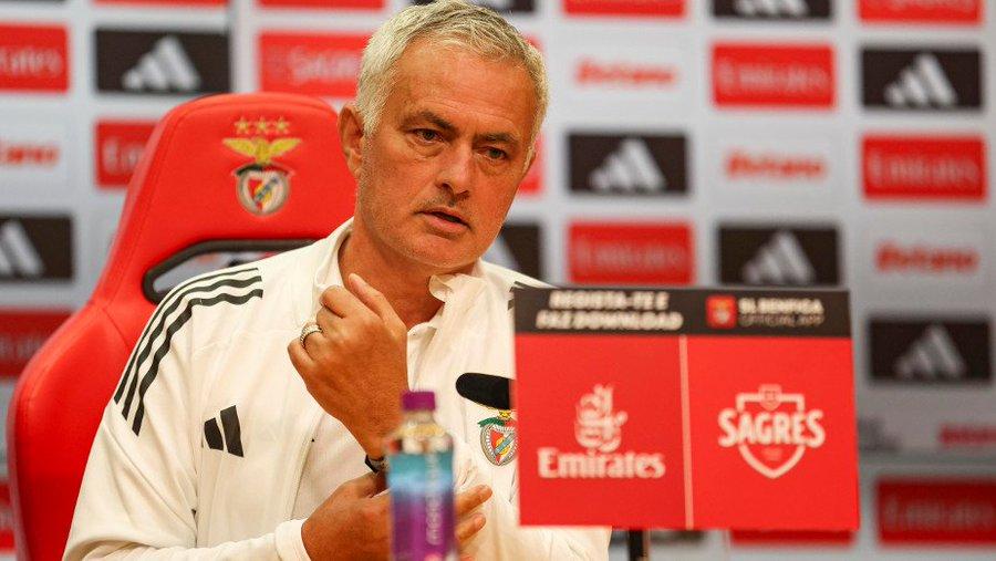 记者问：“球队是不是累了？”

穆里尼奥回答：“累？真正累的是那种干了一整天活、