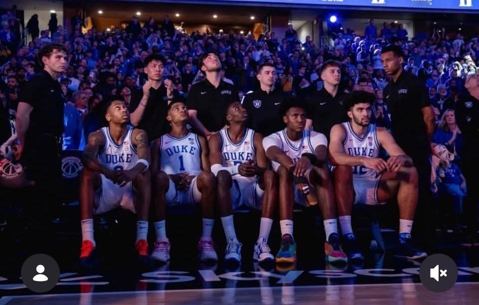 杜克男篮  同一个角度去年“好哥们”今年“我们不熟” 