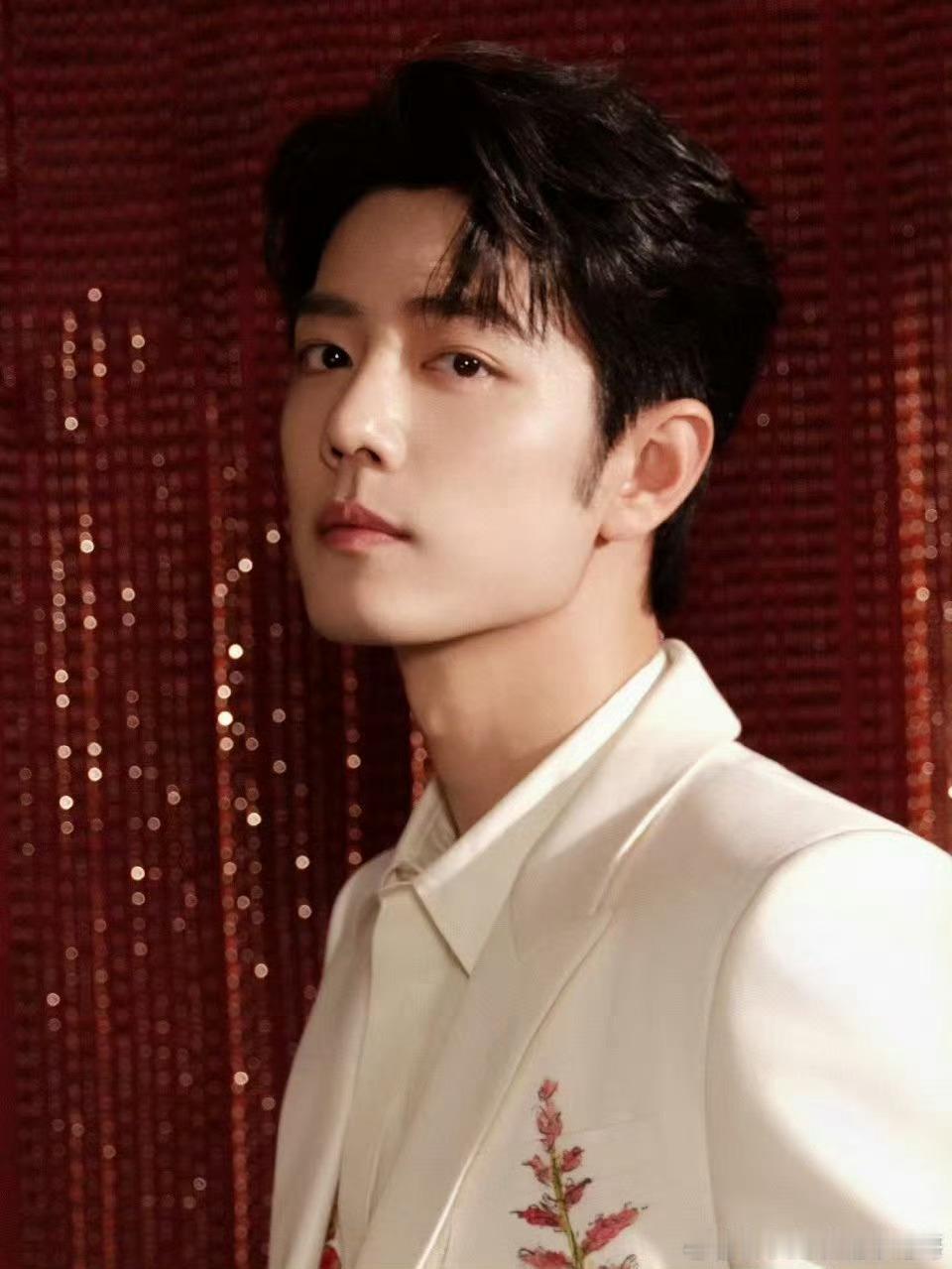 肖战北京春晚又上世趋了，巨星就是这么不费吹灰之力 