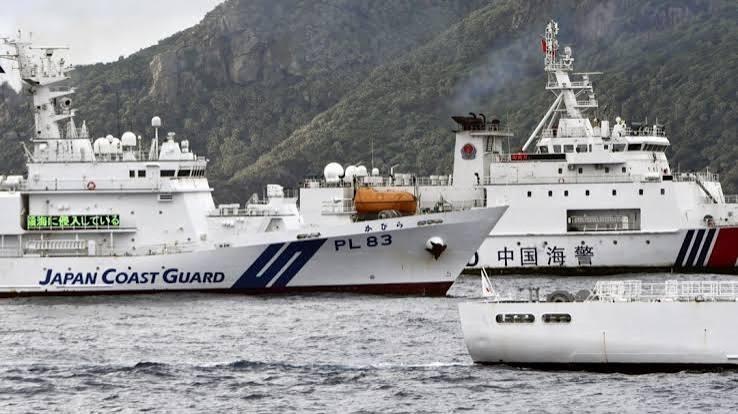 日舰轮番靠近钓鱼岛，海警驱离之外，中国还得把人和平台留在海上

钓鱼岛海域最近又