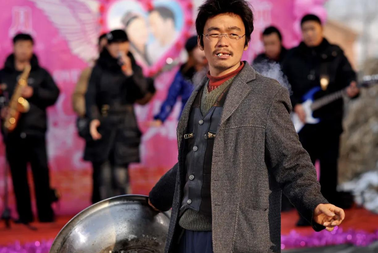 据说是被被列入北影教科书的五大神级镜头。

第一个是王宝强的树先生，他演的树先生