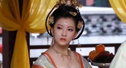 一天，李世民笑眯眯问妹夫薛万彻：“听说你与公主结婚数月还未同房？”薛万彻说：“公