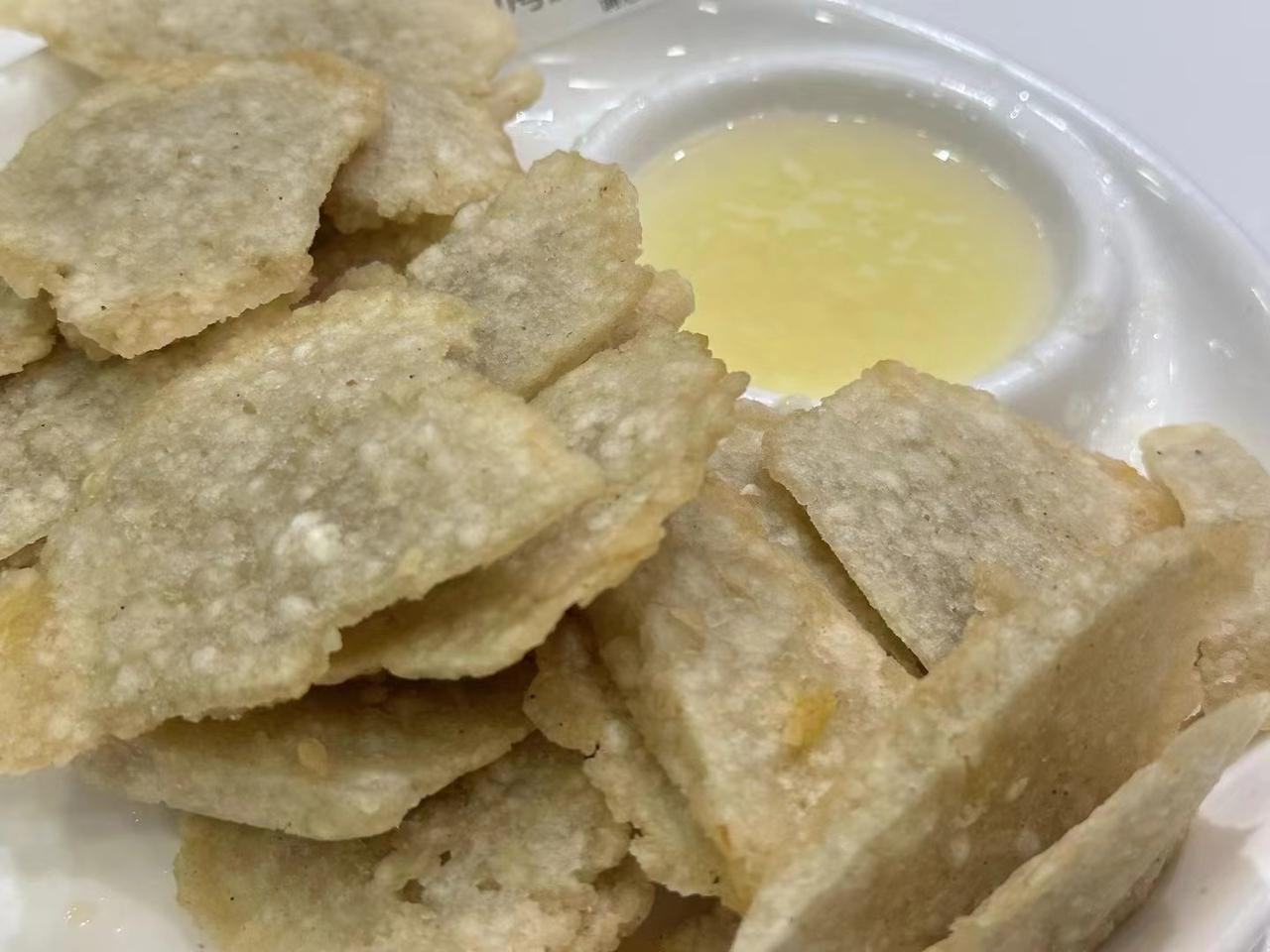 北京人普遍不接受的几种吃饭方式，
您看符合不符合？
1.涮火锅没有麻酱蘸料
2.