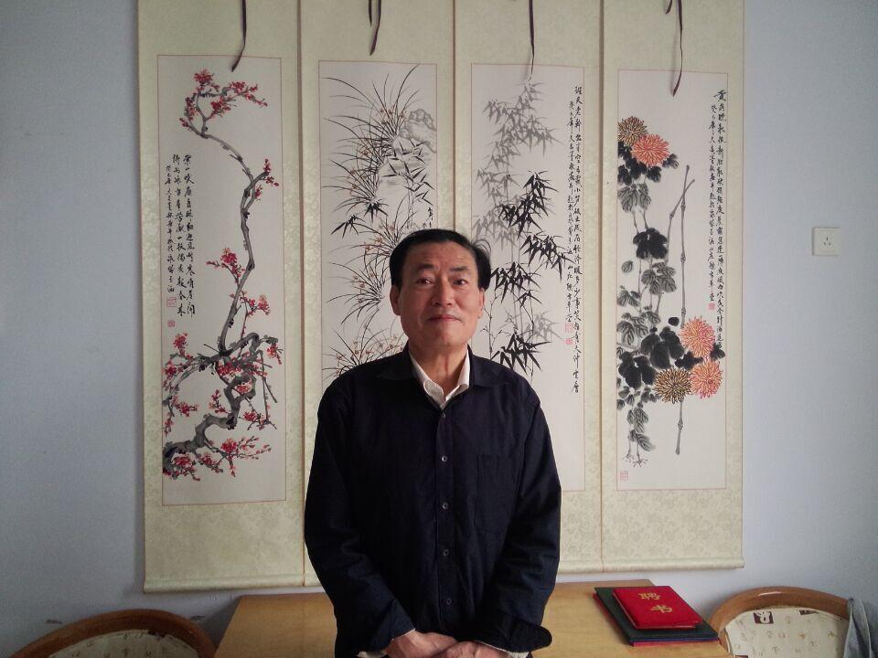 侯德武，字文博，号墨林，室名墨林画院。生于1947年，山东省德州夏津县人，自幼师