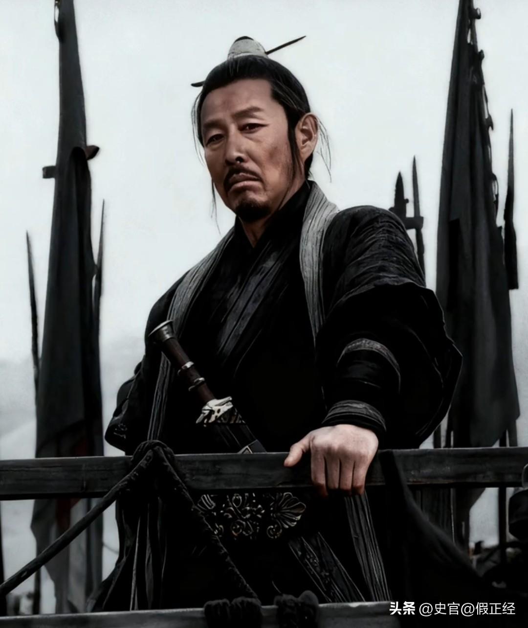 项羽只有英雄气，刘邦才有帝王格局！
 
同样进咸阳：
项羽烧杀抢掠，一把火烧光阿