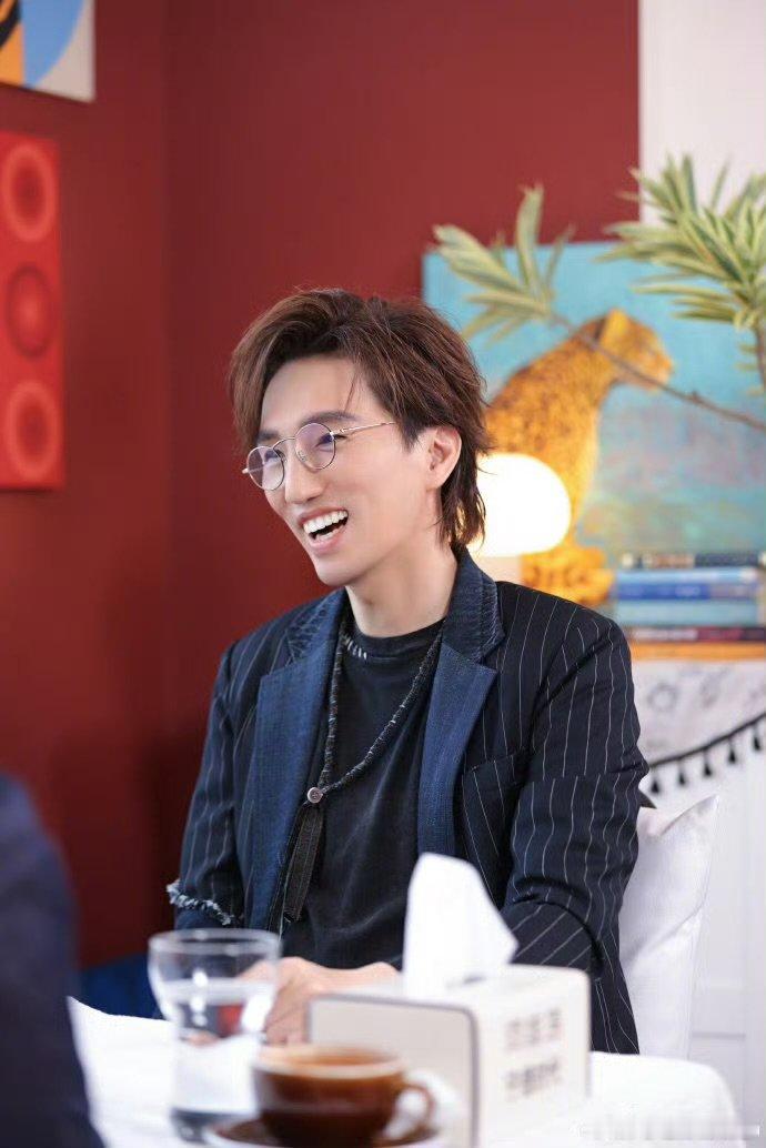 林志炫[超话]林志炫说一遍过是歌手指标湖南卫视背后 林志炫对歌手的定义太清醒了！