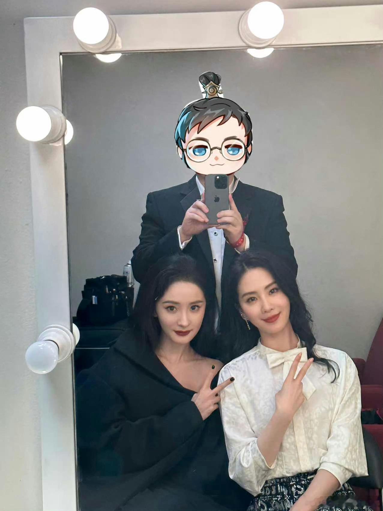 杨幂和刘诗诗不愧是天选好姐妹，走红是前后脚、渡劫也是前后脚。拜那狐妖小红娘月红篇