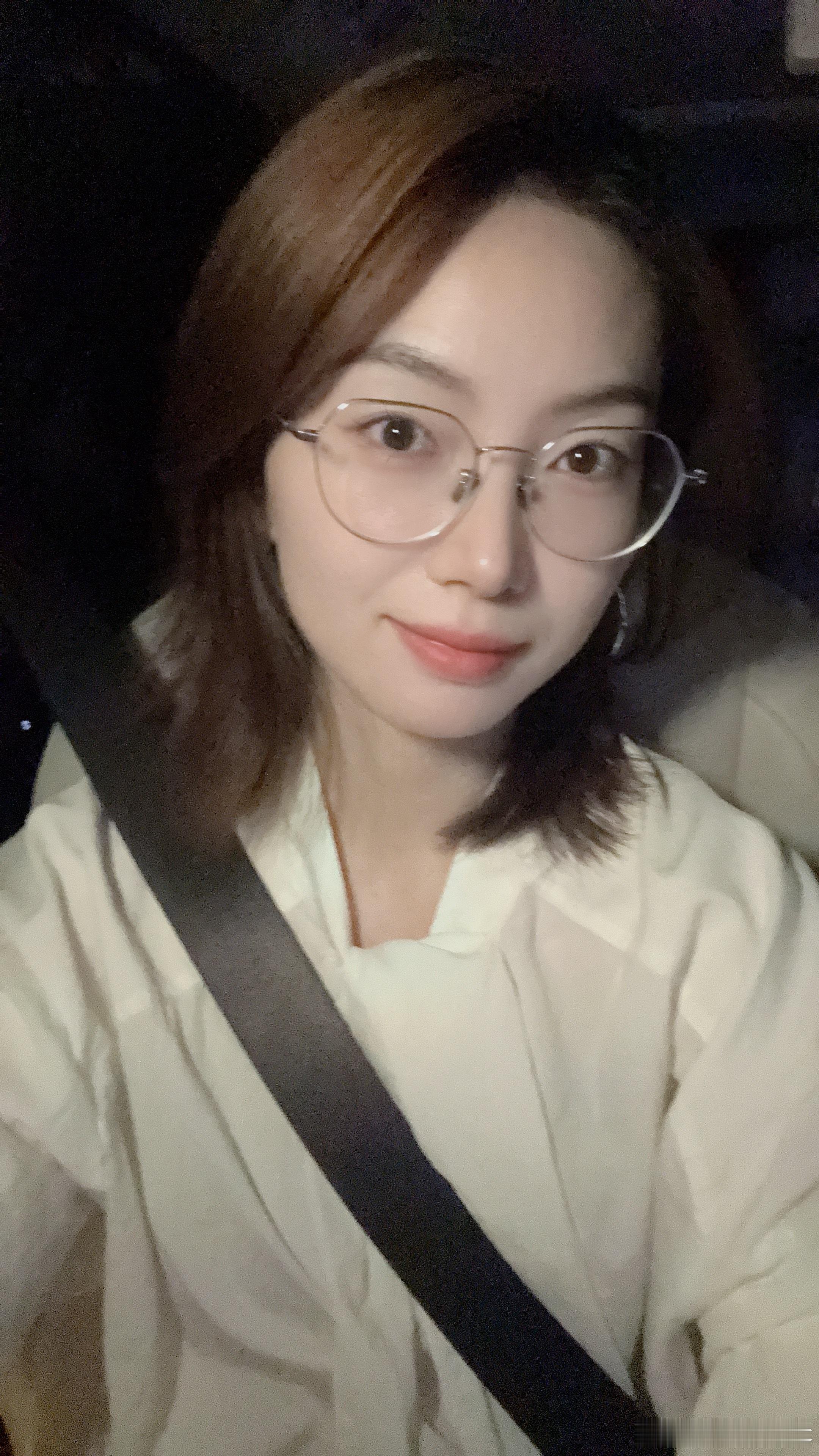 想不到MEGA开起来这么灵活！5米3的车长，不看后视镜根本没感觉，女司机也能轻松