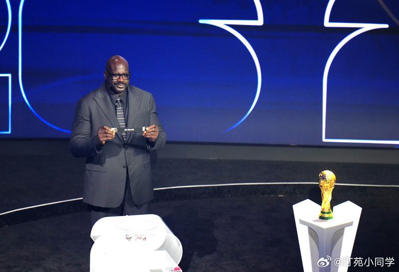 国际足联主席因凡蒂诺31日在土耳其现场观看了伊朗队5-0战胜哥斯达黎加队的友谊赛