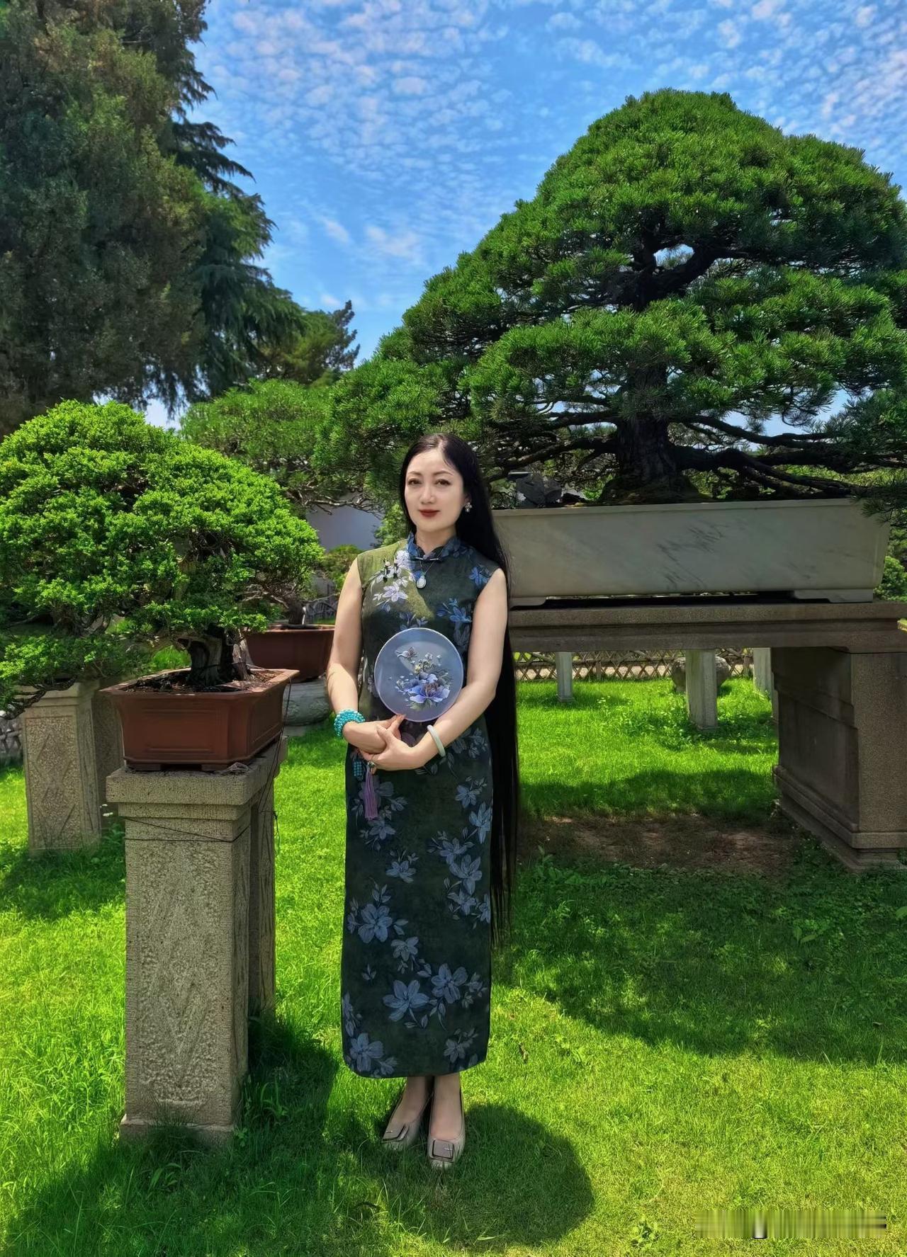 优雅旗袍，静享园林时光西安哪些美食可以招待贵宾 旗袍配西餐 旗袍饮茶照 饭店旗袍