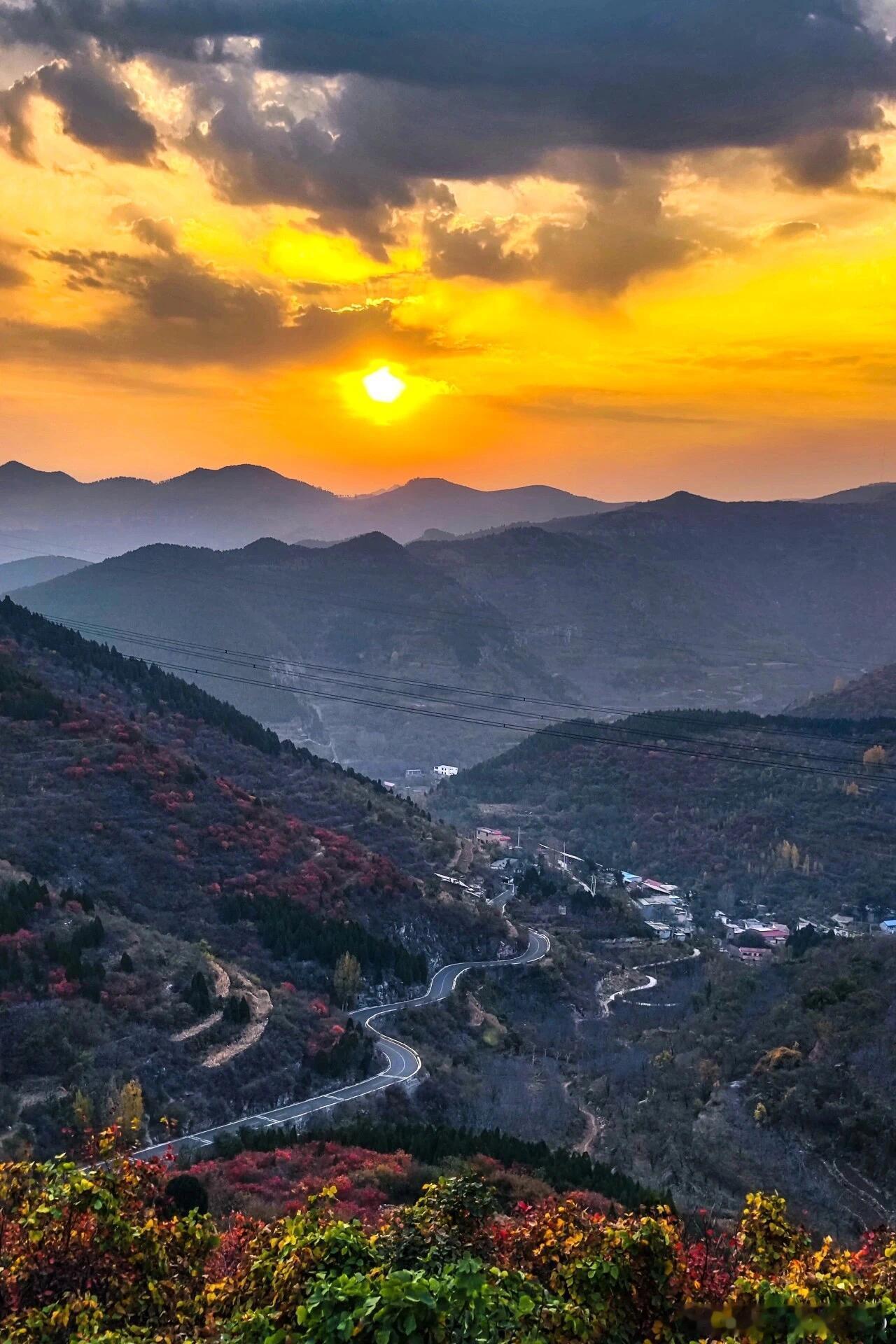 #价值过亿的山水具象化了#金山银山不如祖国的大好河山，青山绿水是我们向往的美好家
