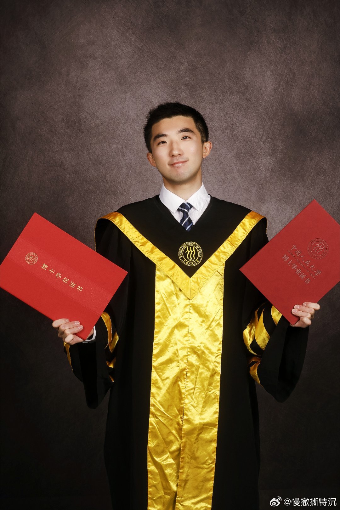 学院组织的毕业照福利哈哈哈哈 北京·中国人民大学
