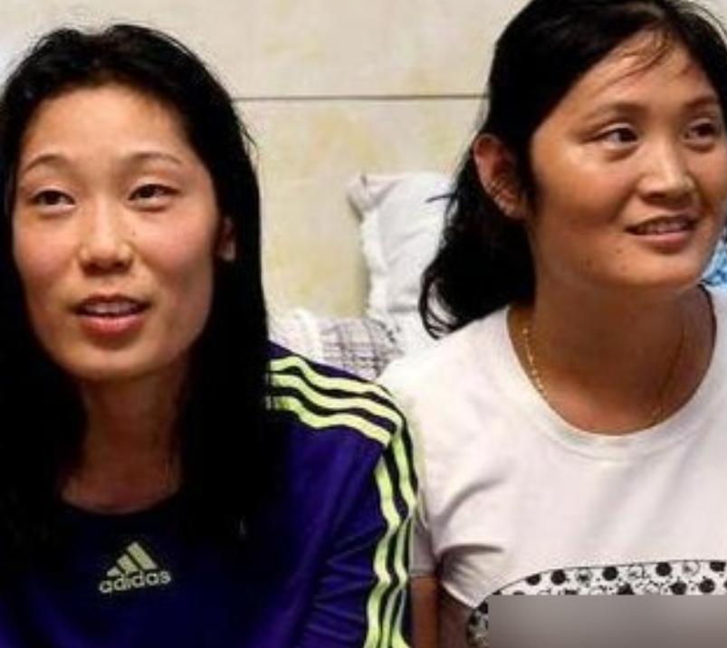 朱婷她大姐，当年打工供她上体校，现在住着她买的房。 一家六个孩子，弟弟白血病走了