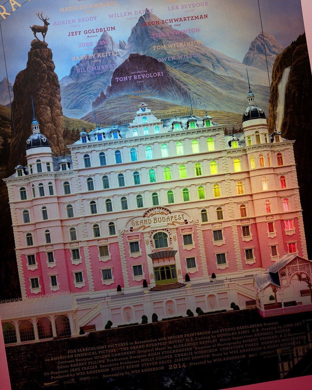 《布达佩斯大饭店》韩国重映艺术海报套装，太美了吧！我在微博聊电影