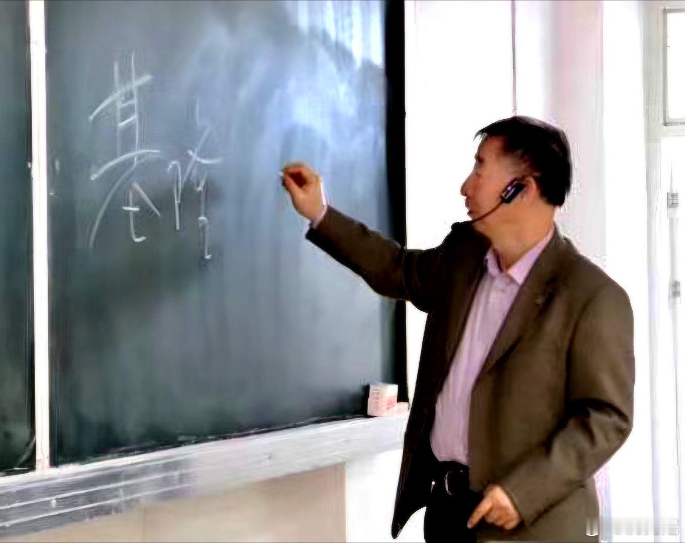 我在院校讲方志与军事地理关系课时，曾引述清朱仕玠《小琉球漫志》中海中“经路”之论