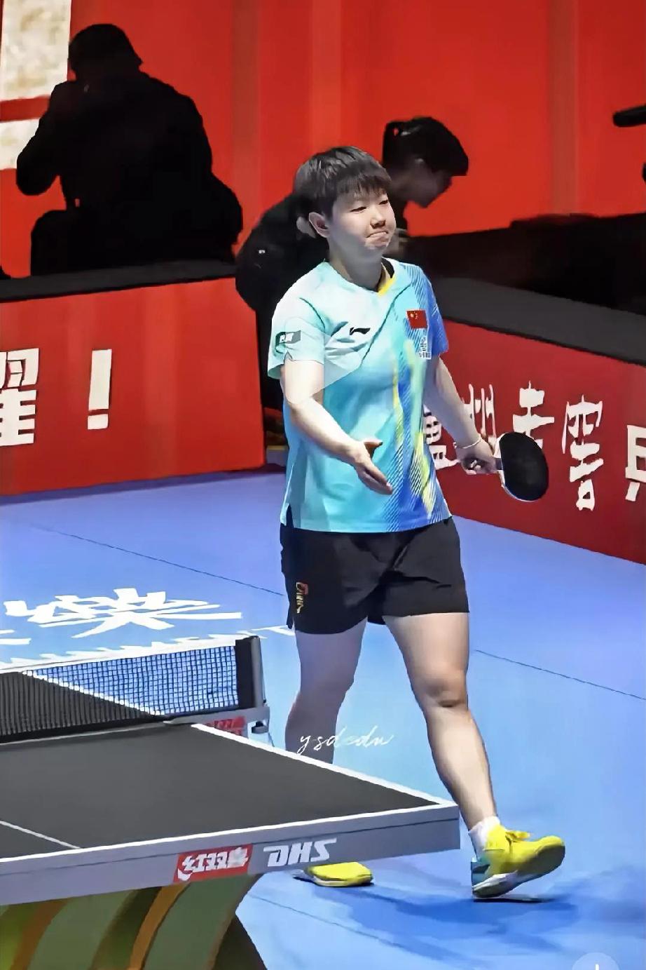 莎莎：HINA，恭喜你上杂志了！你到底是叫希娜还是姬娜？还是都可以？
伊藤美诚：