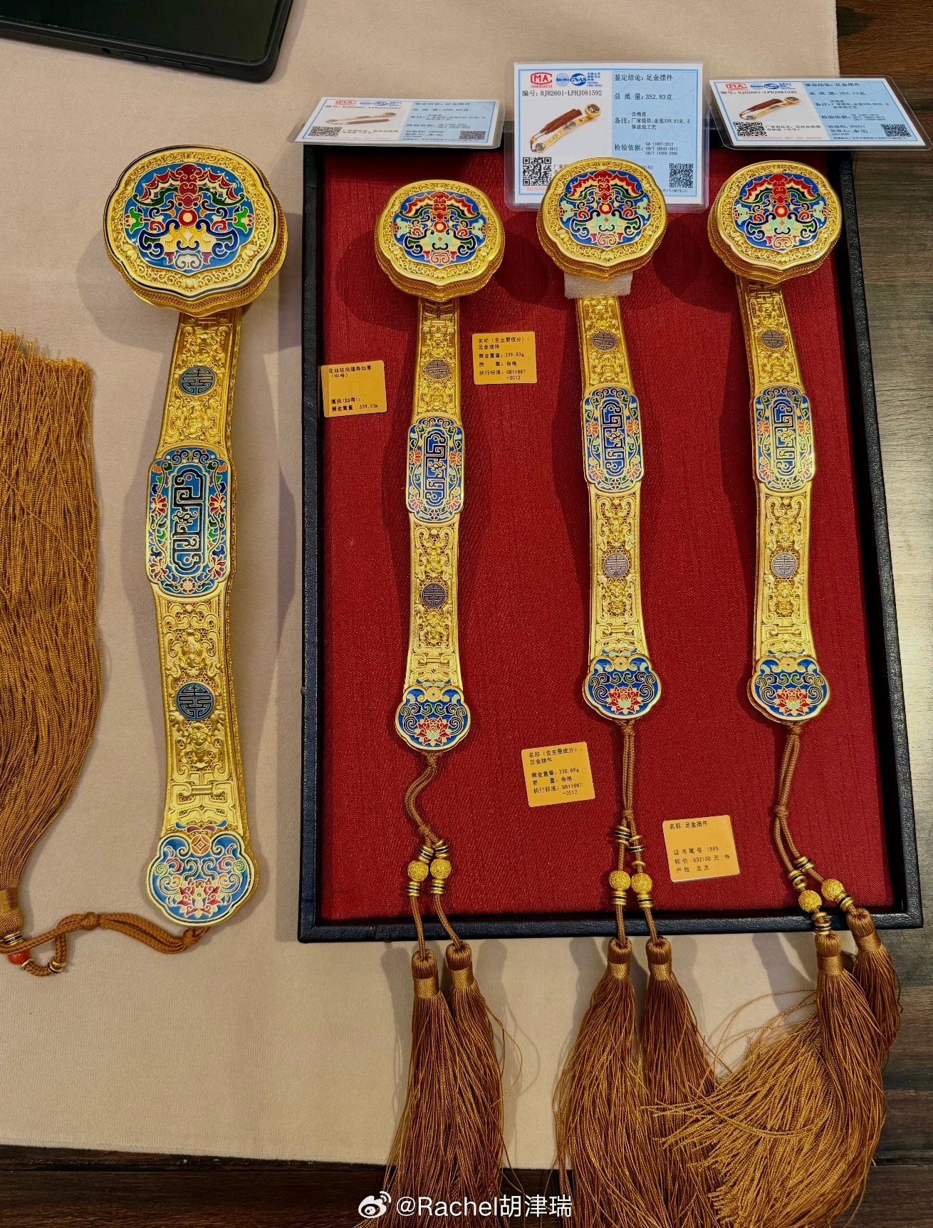 突然对1g黄金没概念了看着不起眼，一算价格瞬间清醒，金价真的越来越离谱啦😹 