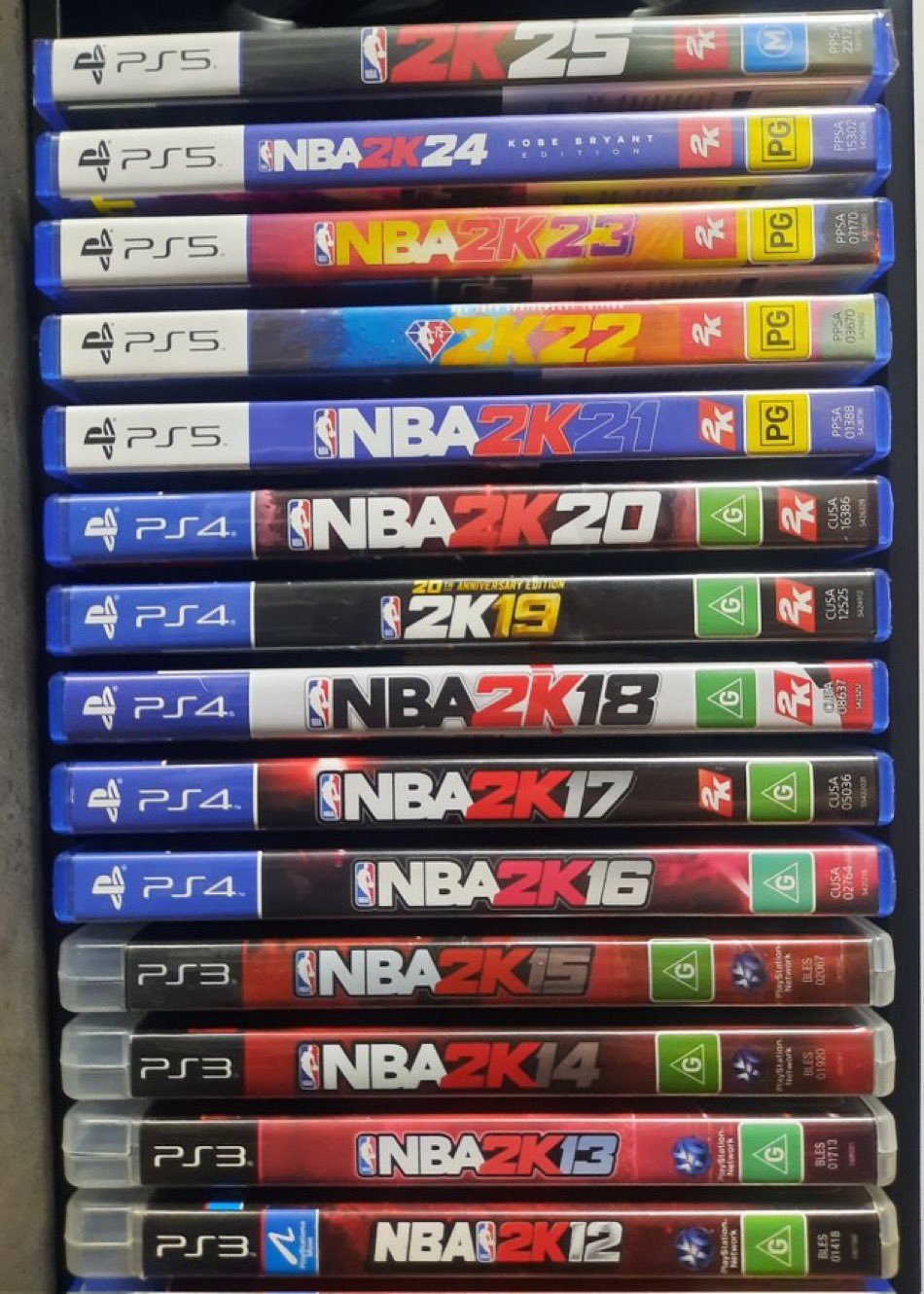 球迷提问：“篮球游戏NBA 2K哪一代是你觉得最好的？”[并不简单]我的观赛搭子