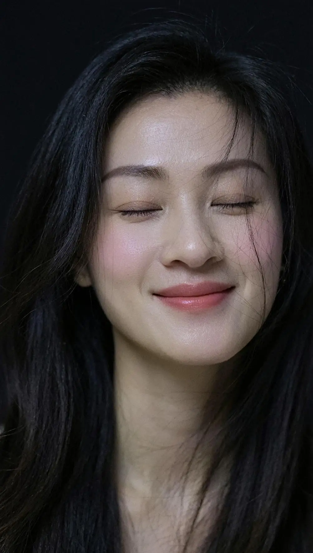 我在某个不起眼的角落站了很久很久，没有等谁来，也没有等谁去，有些告别没...