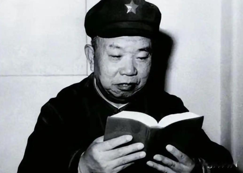 1928年，湖北农妇冒死救下红军团长，23年后，已成将军的红军团长找到农妇：娘，