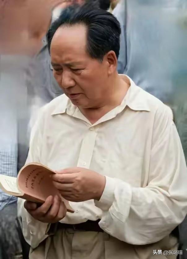 深深敬仰毛主席，始终传承伟人精神，不忘初心，以伟人思想指引着自己前行。个人抒发情
