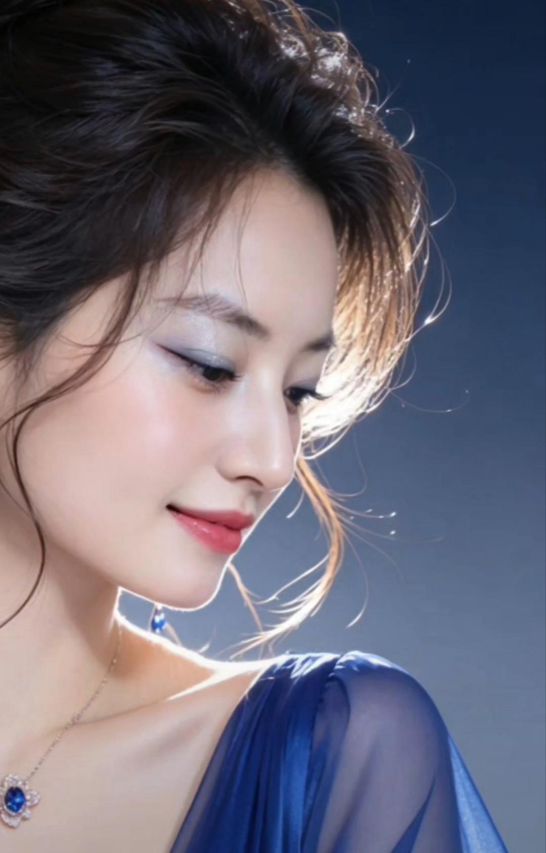 这个女生看起来好温柔。