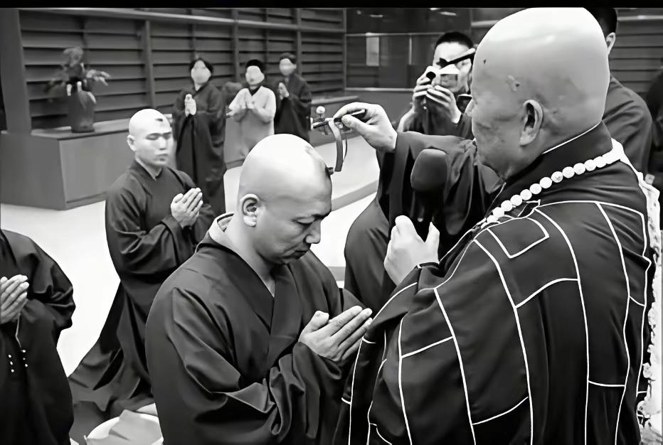 故将释迦认阎罗，欲避生死才礼佛。
雷音幽府本一线，有心为善是蹉跎。
生死面前，众