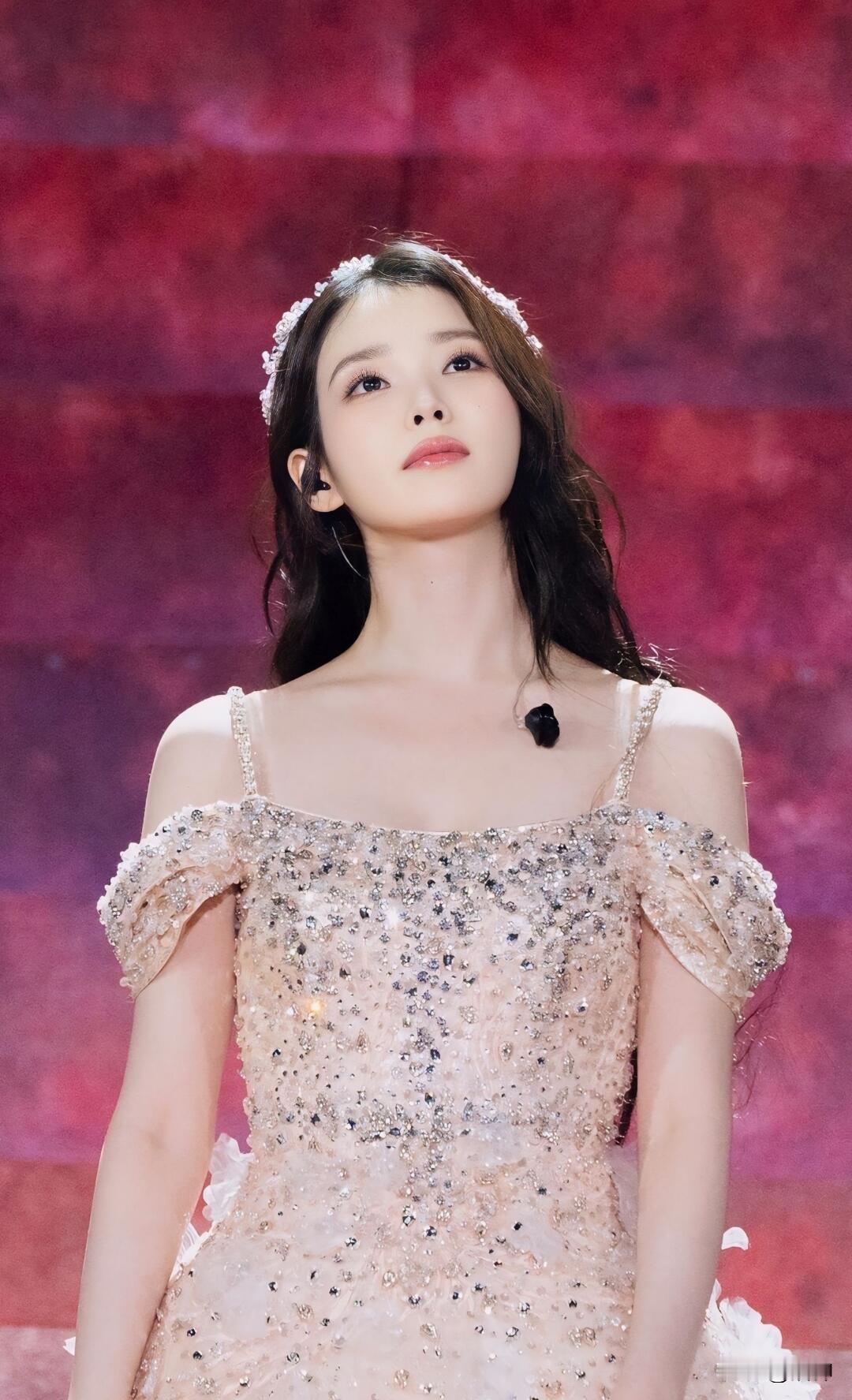 李知恩（IU
自信美丽女神
别眨眼要沦陷
李知恩 李知恩自拍 iu iu李知恩插