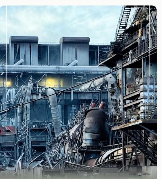 包钢这事儿真是越扒越心惊，5任董事长进去了3个，这哪是炼钢厂，简直是“高危职业”