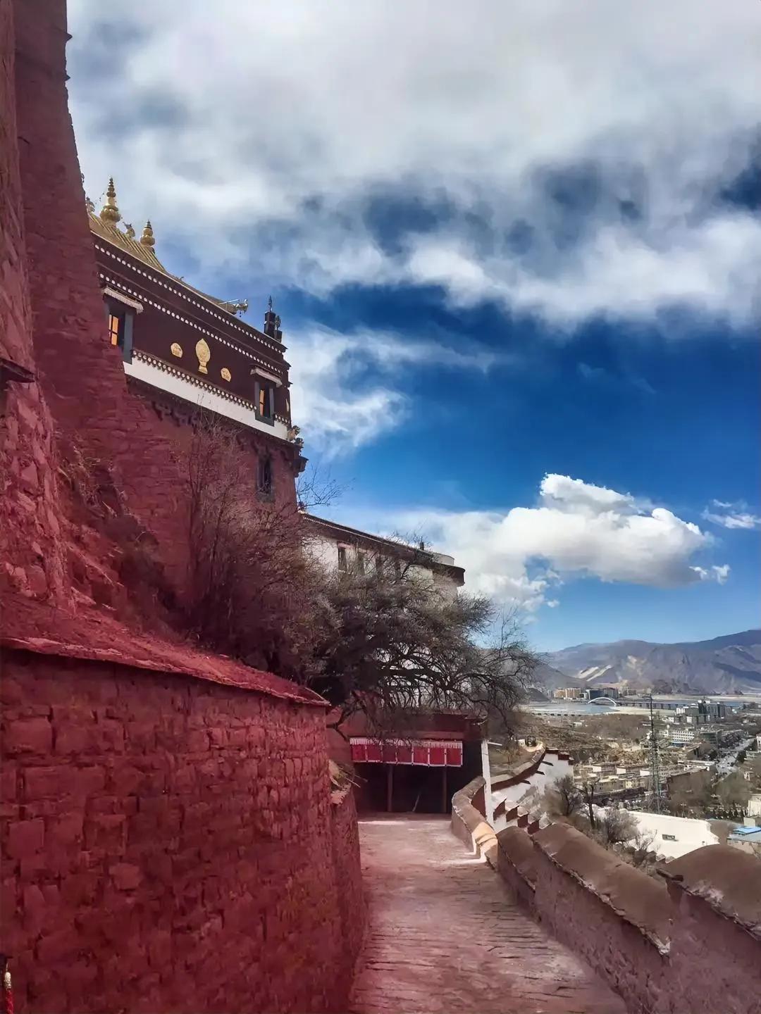 晒图笔记大赛天上西藏，圣城拉萨。四季风景，美仑美奂。随拍遇见，与君分享。