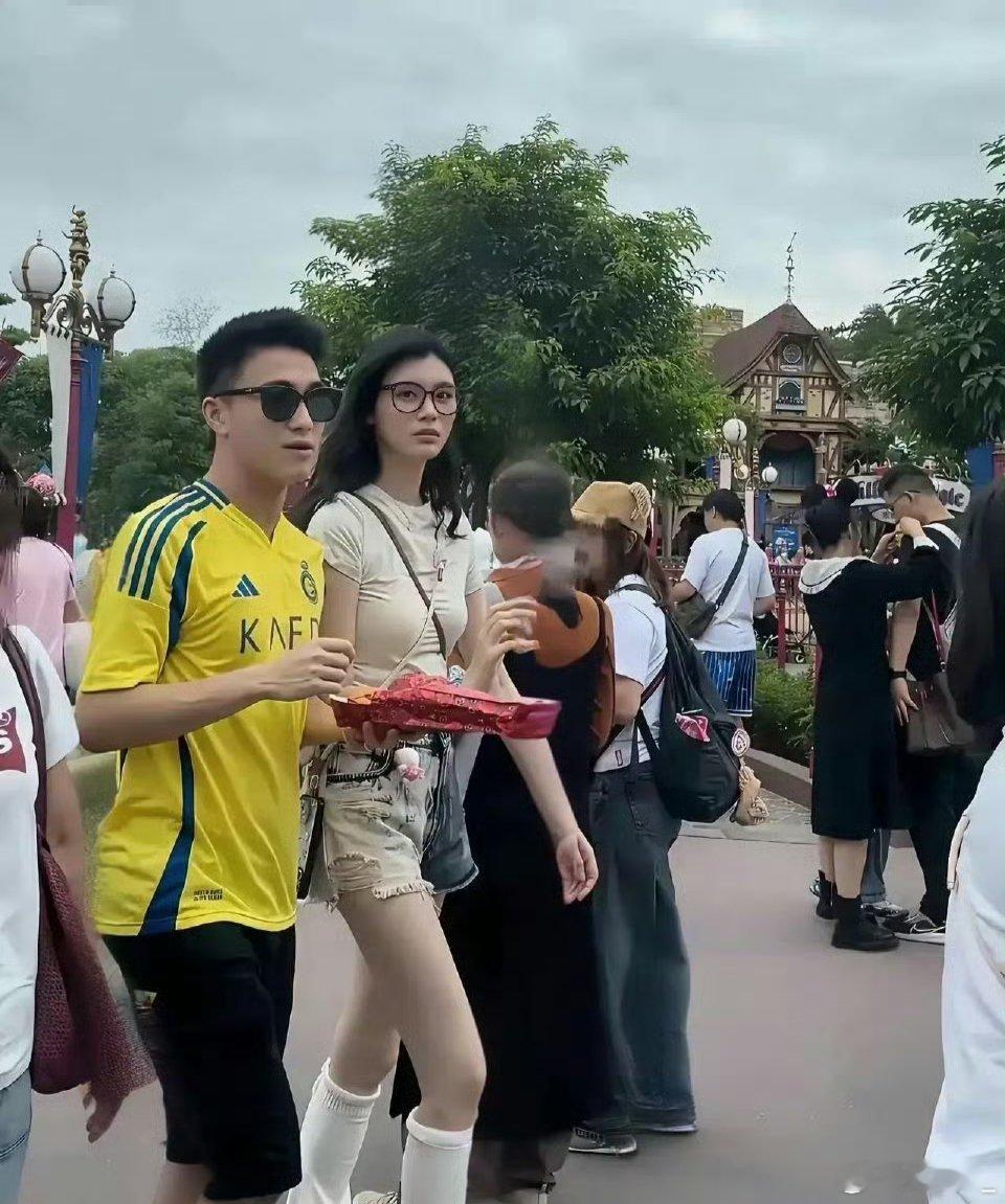为什么同身高下女生腿更显得修长？ ​ ​​​