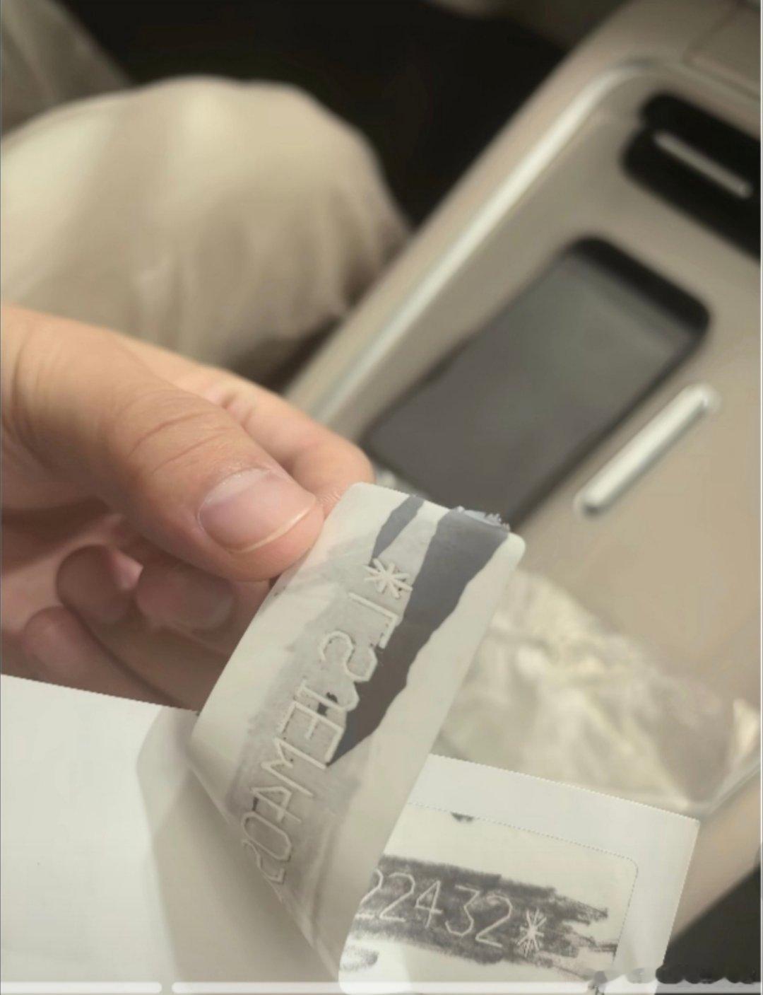 拓印车架号掉漆这事我来洗一下哈（可能原因分析）可能的原因是【运损车，修补漆（低温