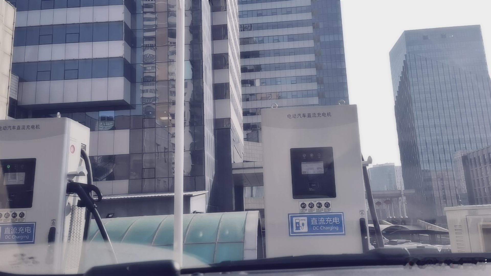  电动车充电不分什么年。 ​​​