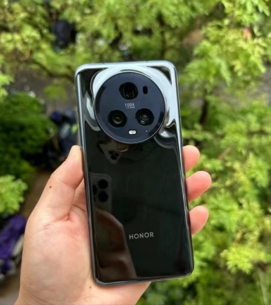 现在买Magic5 Pro是冤种？4156元到手的12+256GB，直接把它的优