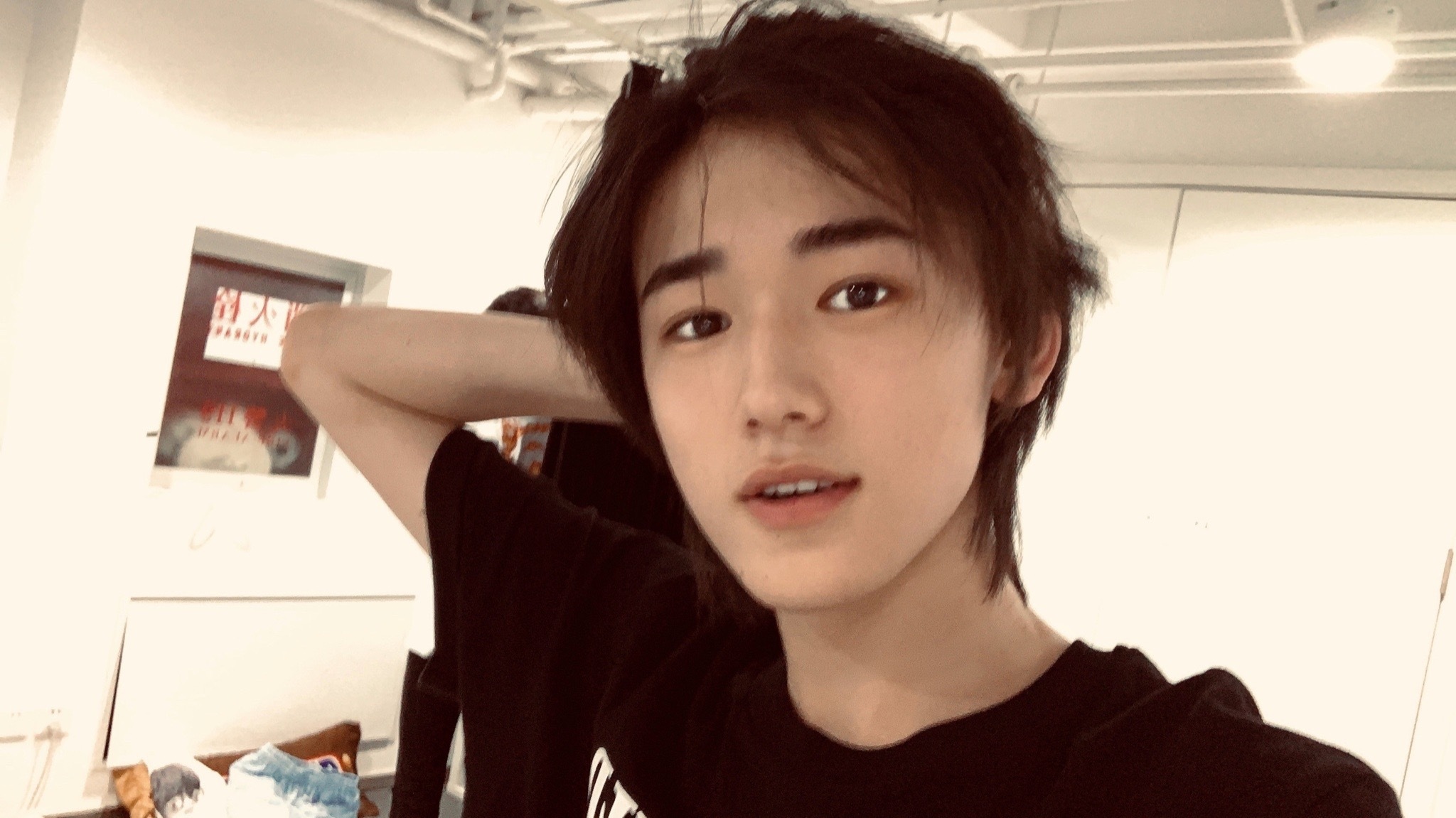 宋亚轩🐬 青年演员宋亚轩 🐚宋亚轩廿二启航声光织影 𝘿𝙤𝙣'𝙩 𝙘