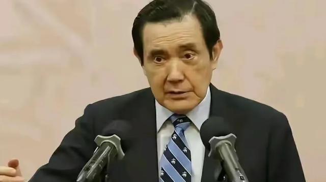 马英九 曾经的一句话，在两岸都炸开了锅。他说，如果不用和平的方式统一， 台湾 老