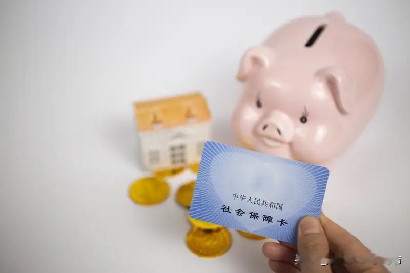 70后社保没交满15年？2026补缴办法全理清

很多70后临近退休，才发现社保