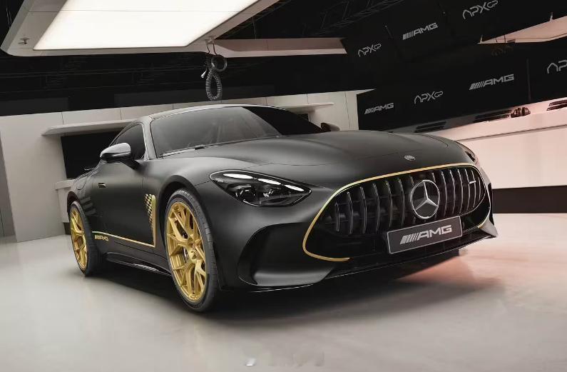 梅赛德斯-AMG GT APXGP 限量版车型正式发布，专为即将上映的 F1 题