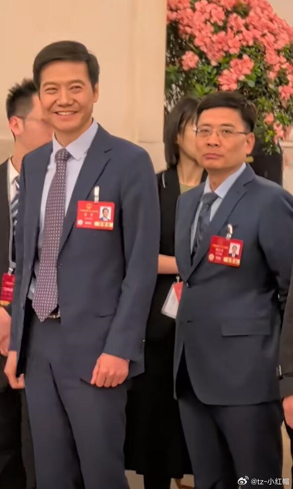 周云杰海尔集团总裁从毕业到现在只做了一份工作一直在海尔工作34岁成为海尔集团副总