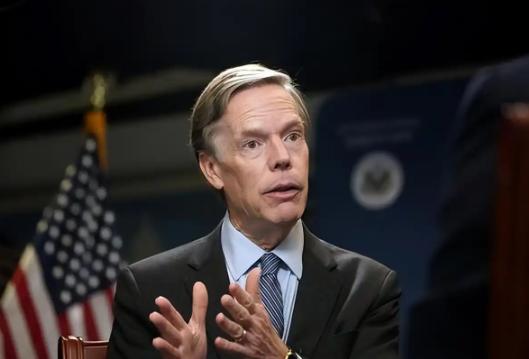 美国前驻华大使伯恩斯回到美国，跟自己人说的第一句话就让全场惊掉下巴：“中国的高铁