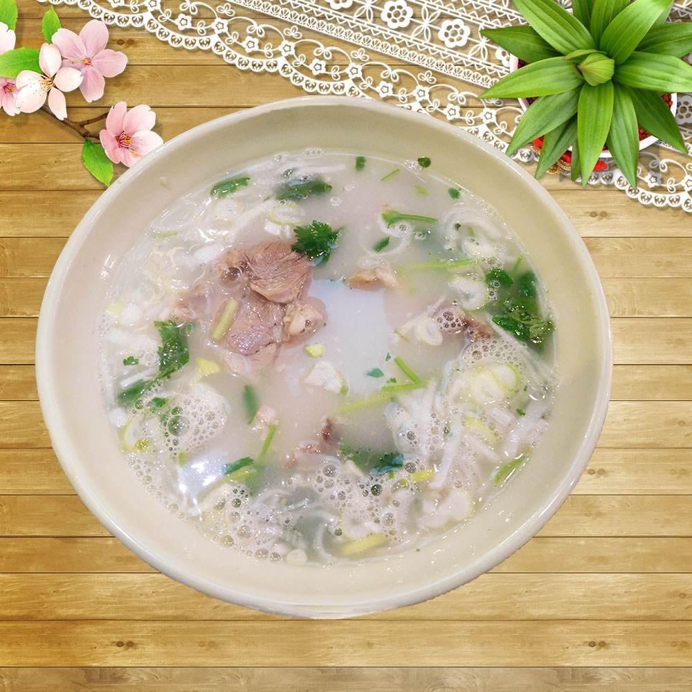 所谓“秋天的第一杯奶茶”无非是商家炒作的噱头而已，都是忽悠需要仪式感的小姑娘的。