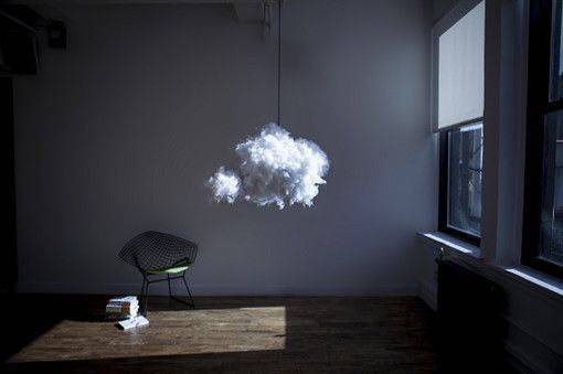 人生的层次：生存，苟活，小成，大成，开心，从容，忘我，无我。——石述思