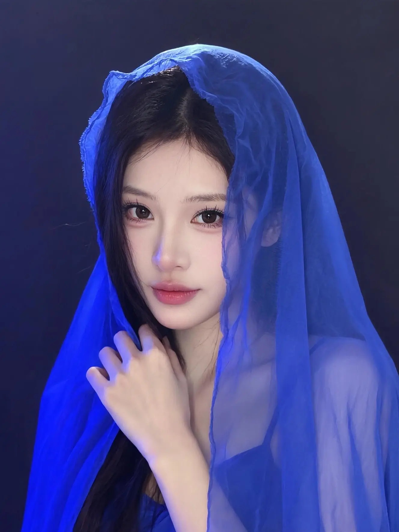 小鞠同款简直人生照片  蓝纱氛围感写真