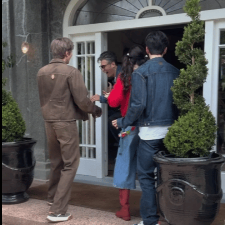 谁让陈星旭公主抱李乃文的笑不活了家人们！陈星旭公主抱李乃文这段直接锁死年度综艺名