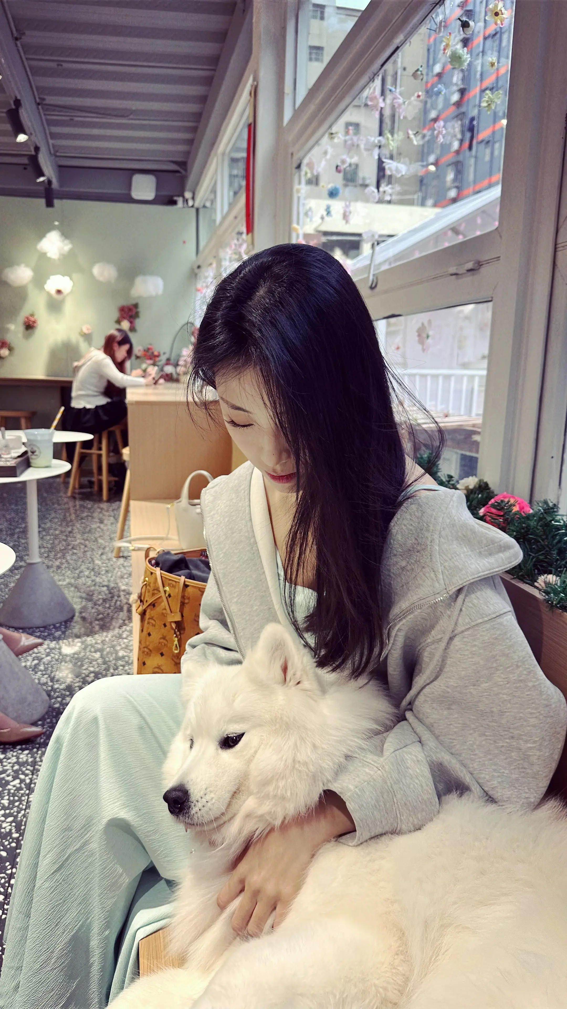 我不要麻木不仁  循规蹈矩的过完一生 我要我的生命是鲜活的，热烈坦荡的。