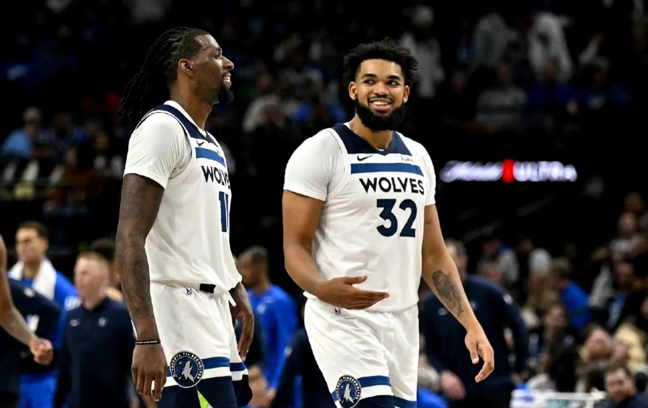 三分冠军
唐斯是NBA东西部决赛
三分球命中率最低的球员（13.6%）
可他是今