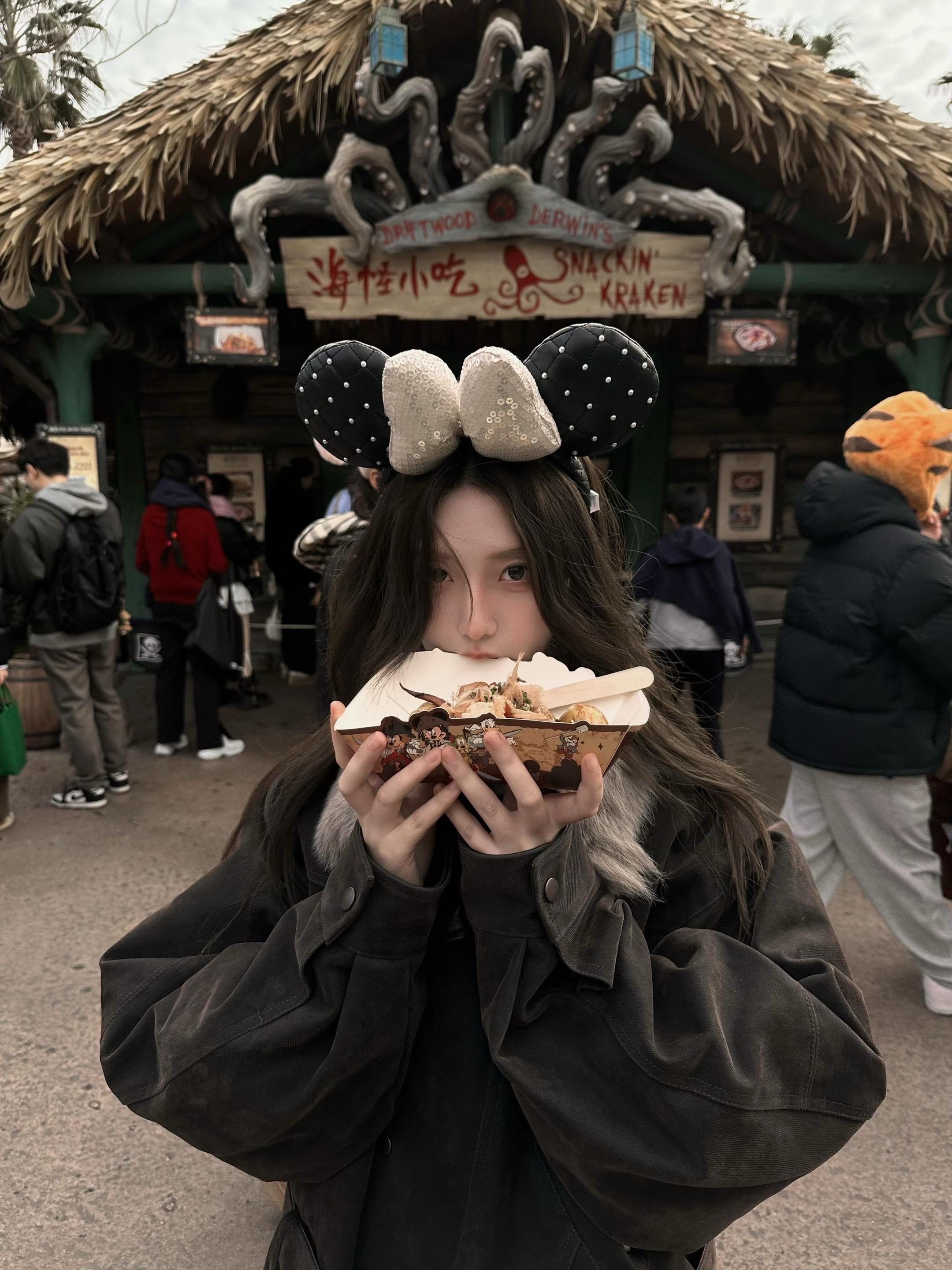 喜欢冬天的迪士尼🏰。