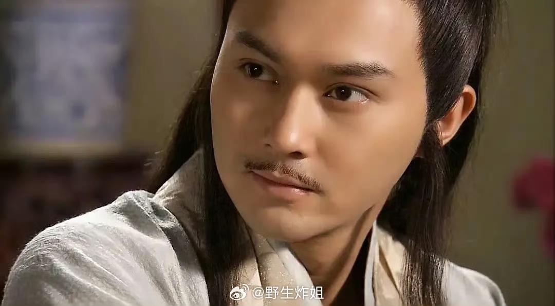 我心目中的陆小凤形象还停留在这个阶段
并且一直觉得很经典 ​